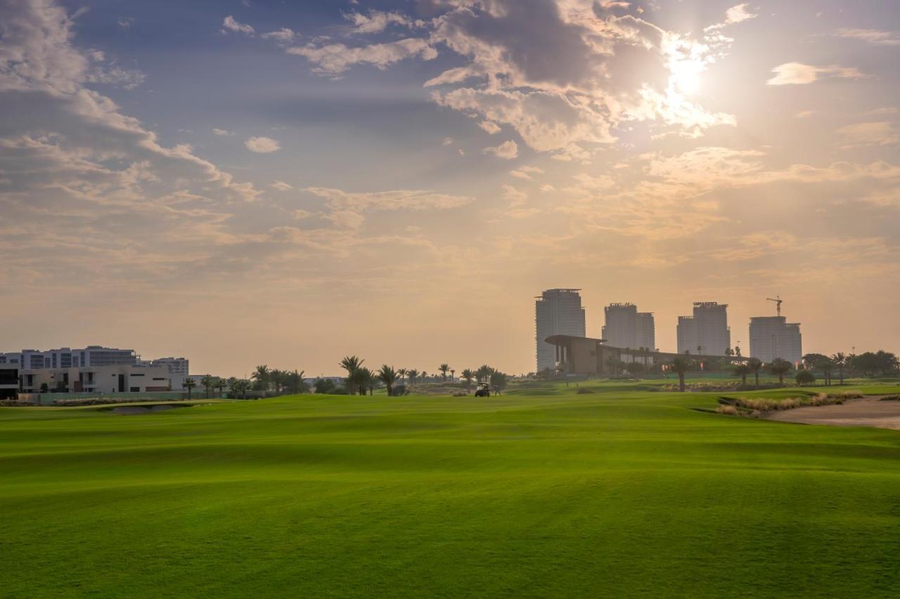 Hotel Radisson Dubai Damac Hills Exterior foto