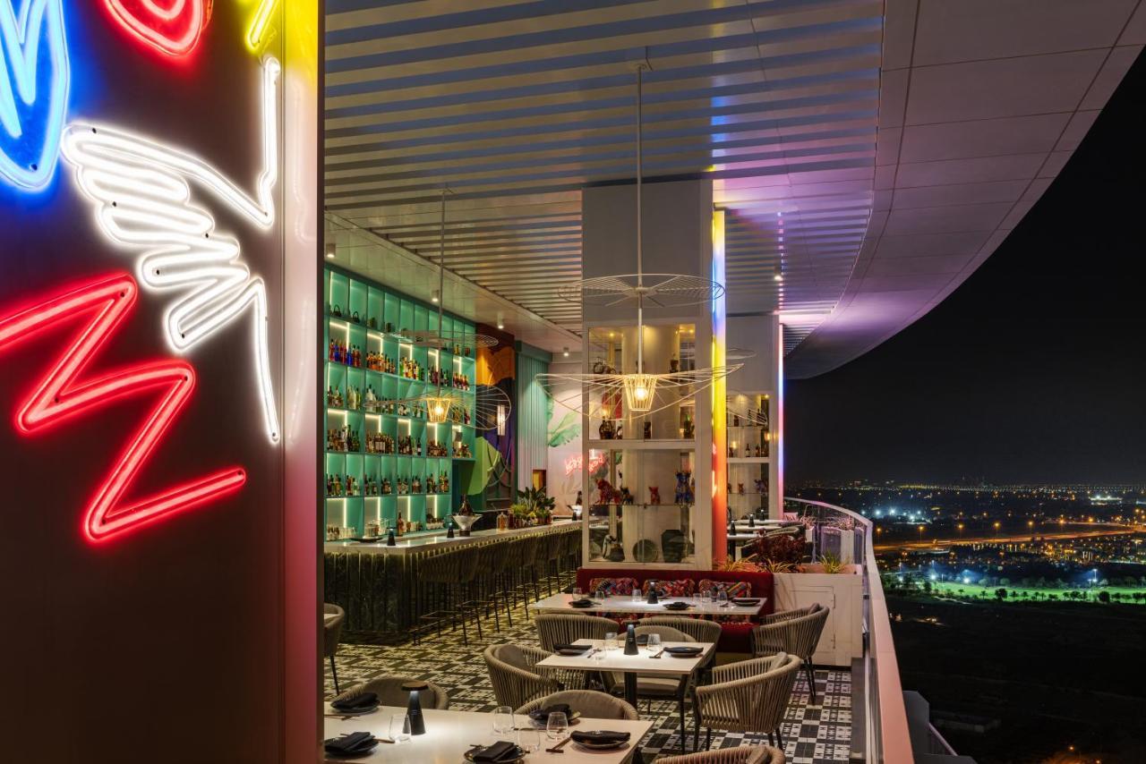 Hotel Radisson Dubai Damac Hills Exterior foto