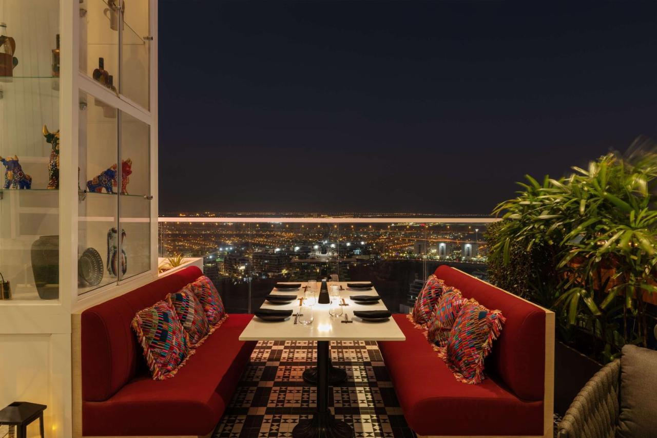 Hotel Radisson Dubai Damac Hills Exterior foto
