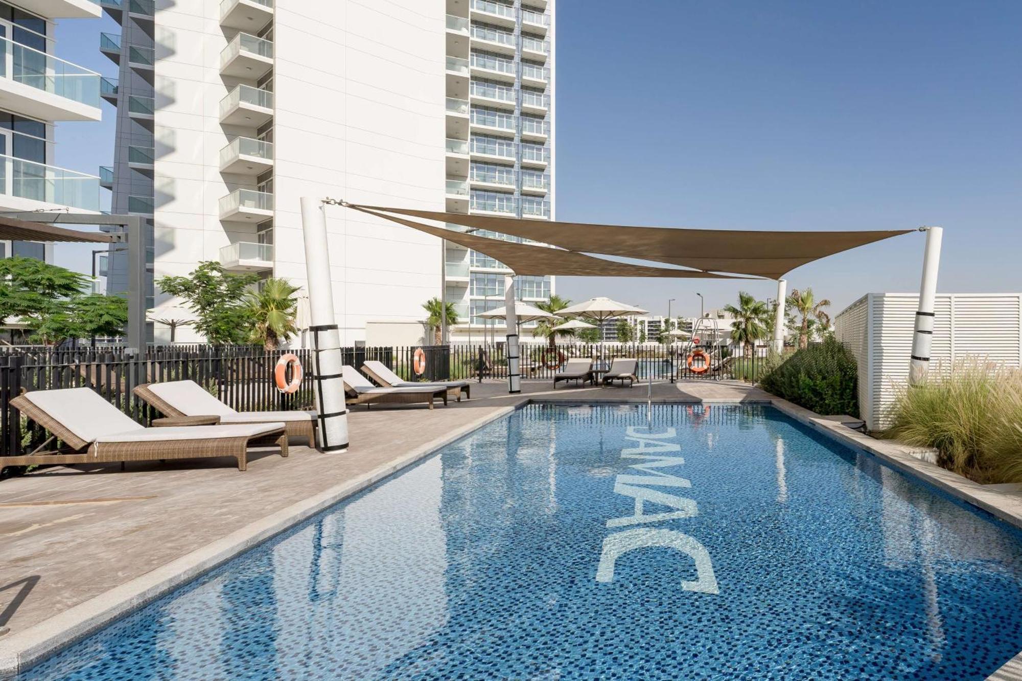 Hotel Radisson Dubai Damac Hills Exterior foto